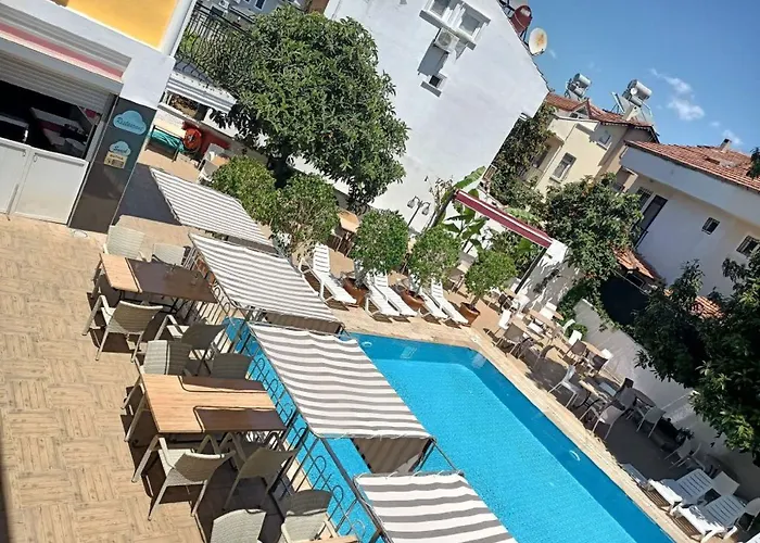 Barlas Hotel *